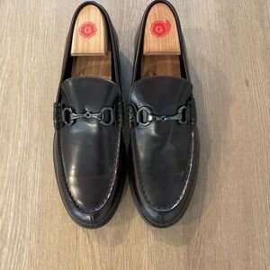 Black size 10.5 Kenneth Cole horsebit loafers